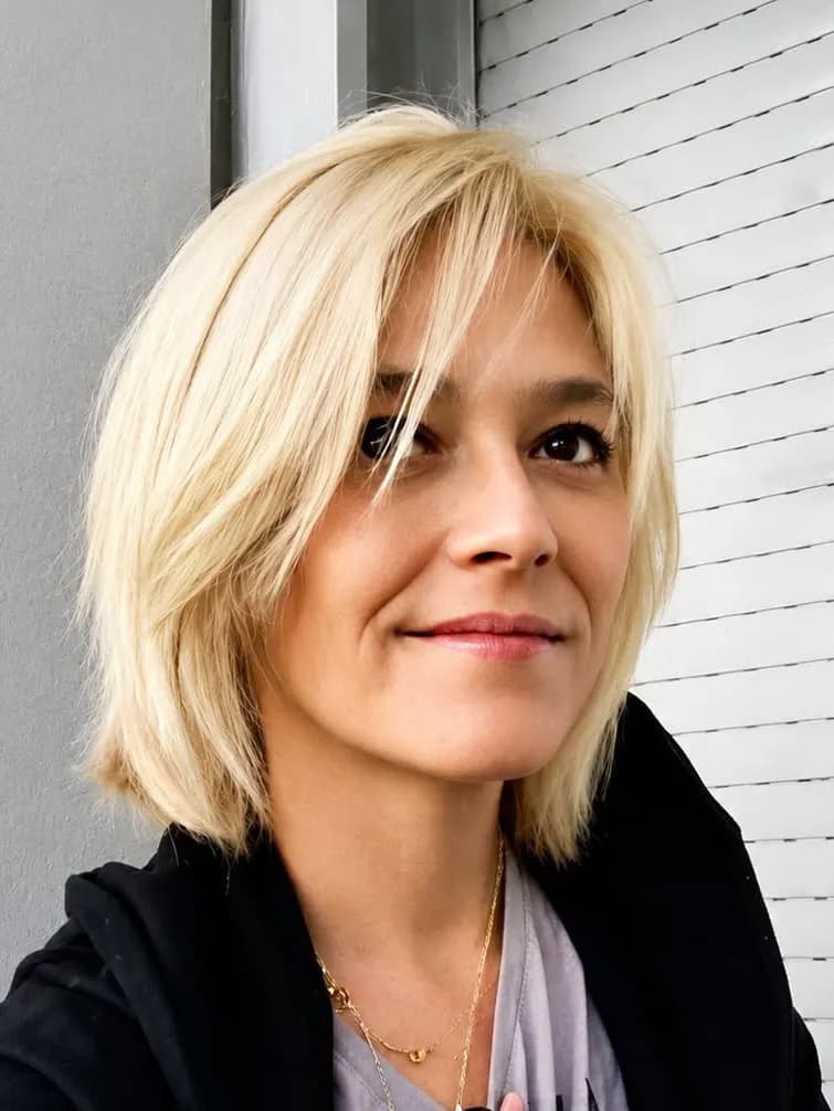 LUISE LECOMTE