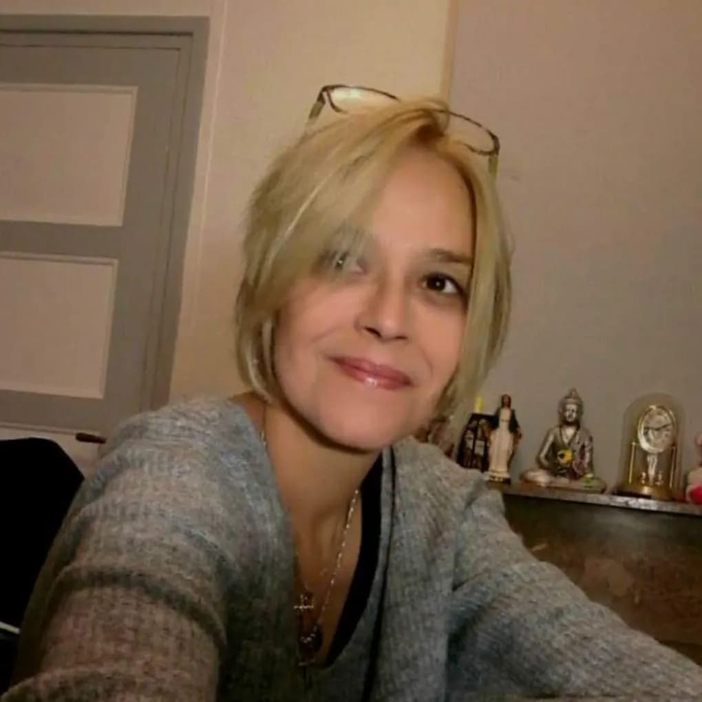 LUISE LECOMTE
