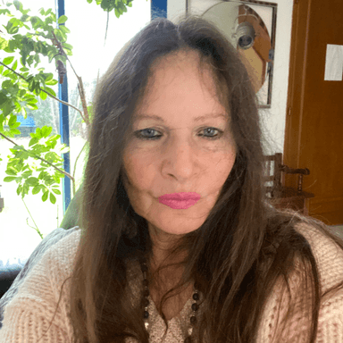 LISA SCHOUMATOFF