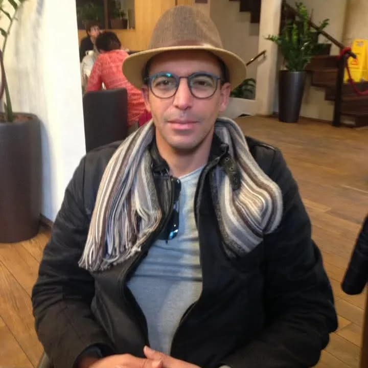WALTER YARON